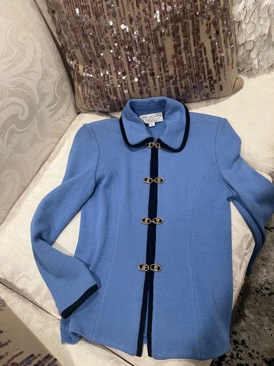 St. John Collection Light Blue Knit Top - Picture 11 of 12